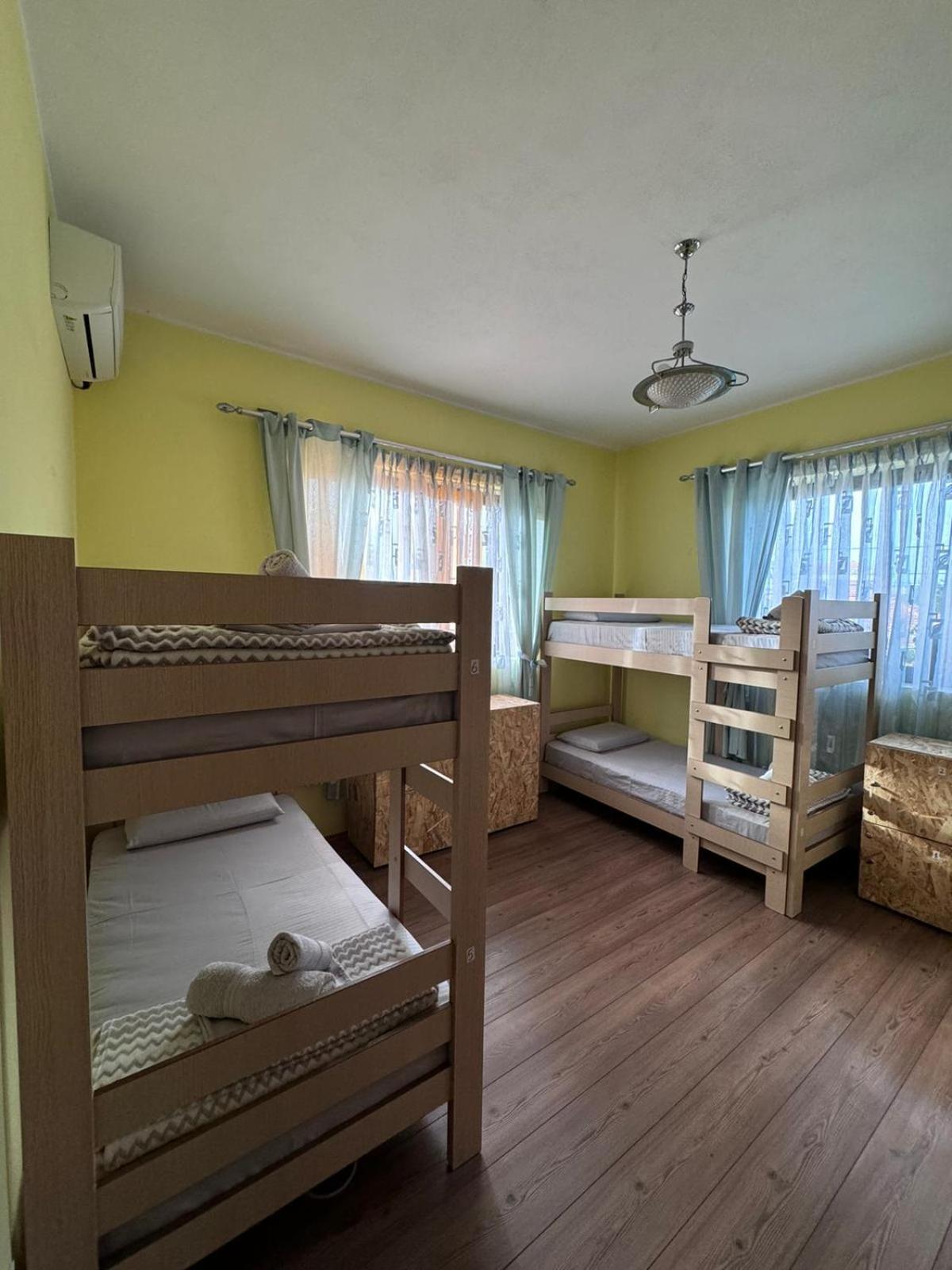 Blissful Hostel Shkodër Eksteriør billede